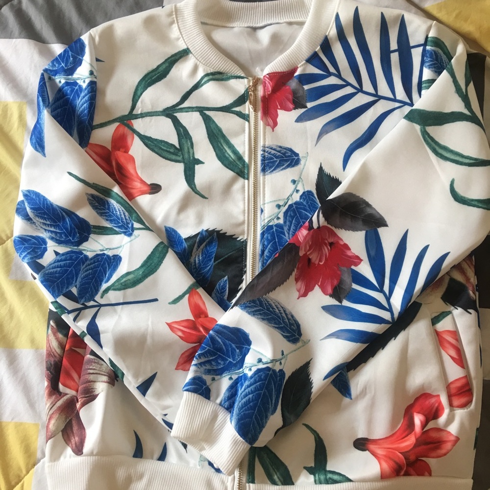 White long sleeve jacket